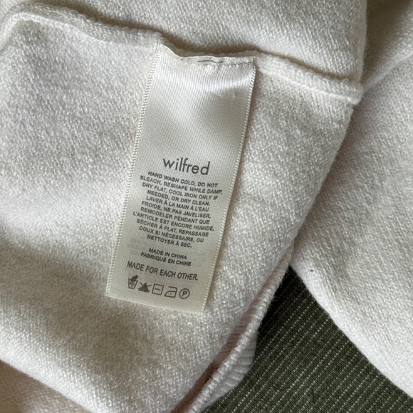 Merino Wool Cropped Polo Sweater - Picture 7 of 8